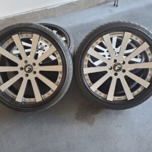 22 inch Forgiato Concavo silver black staggered forged wheels Mercedes Benz 5x112 bolt pattern set of 4 with tires 22x9 front 22x10.5 rear