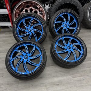 Forgiato Azioni Rapid Blue two-tone wheels on 2023 Chevrolet Corvette C8